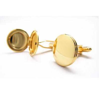 gld rnd locket1.JPG